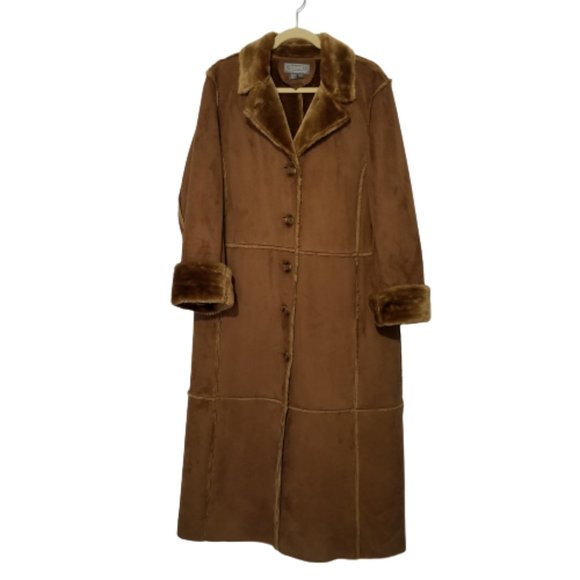 Novelti Jackets & Blazers - NWOT Sherpa Winter Coat Size Large